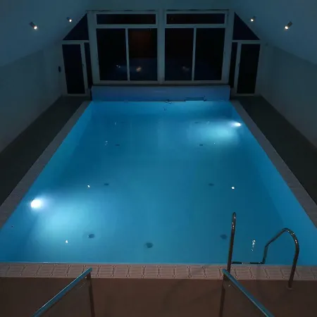 Am Pool Und 7 Neu Apartamento